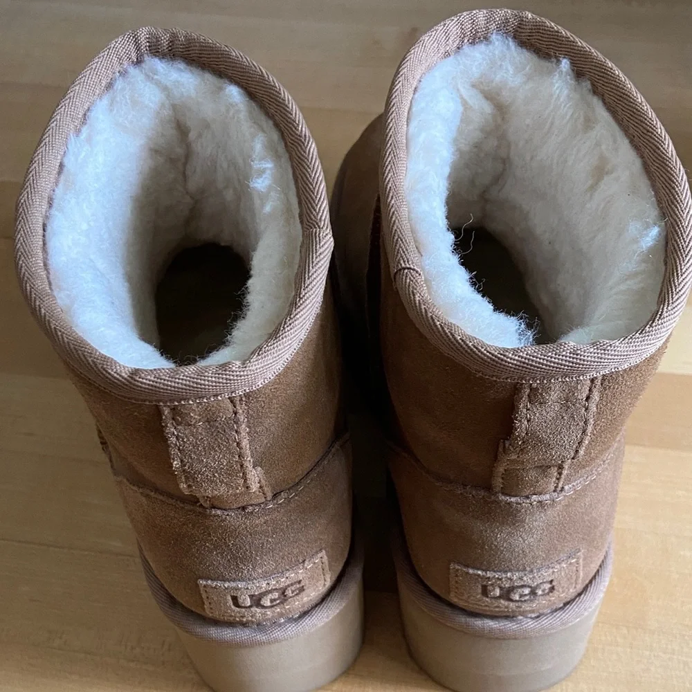 UGG classic mini platform boot